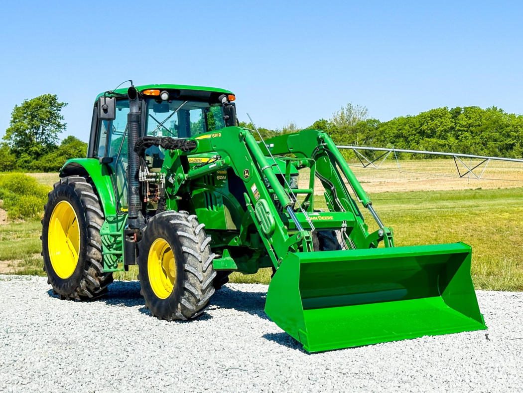 2014 John Deere 6125M photo 7